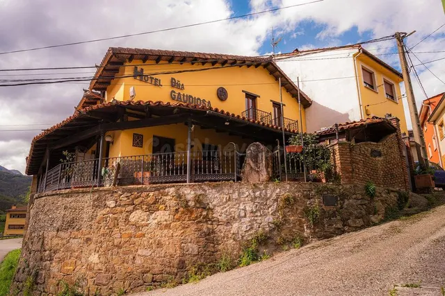 Hotel en Venta en Lena - foto 2