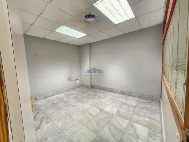 Local comercial en venta — 10