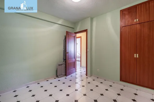 Piso con garaje y trastero en Almuñecar — 15