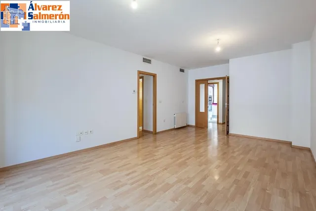 Ático dúplex junto Alhamar con 2 garajes y 2 trasteros — 7