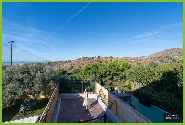 CHALET ADOSADO CON VISTAS AL CAMPO DE GOLF — 14