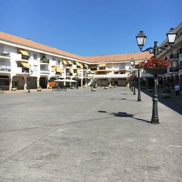 Inmho pone en alquiler parking junto al Ayuntamiento de Torr - foto 4
