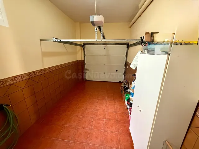 Chalet pareado tipo tríplex de 266 m2 con 4 dormitorios, terrazas, garaje y bodega en Aguadulce Sur — 39
