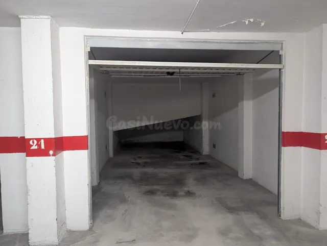 Amplio Parking Privado en Alzira - foto 3