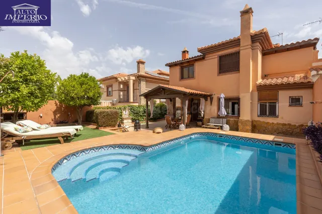 Exclusiva vivienda premium en La Zubia — 2