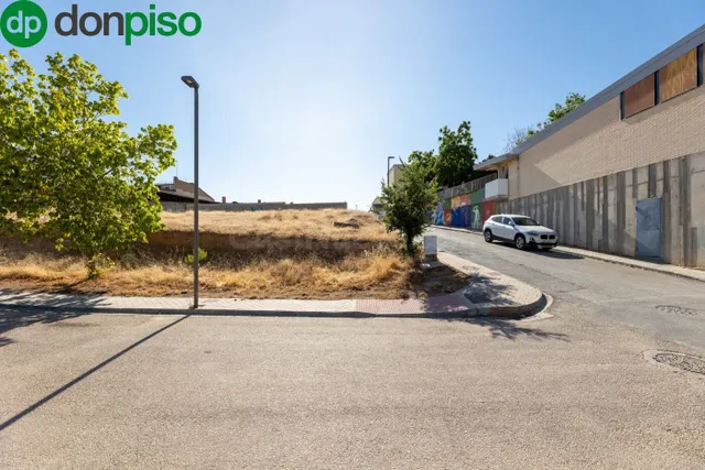 Venta de solar urbano de 258 m2 en Otura (Granada) — 4