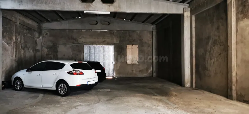 2 Naves comerciales en Carballo Centro