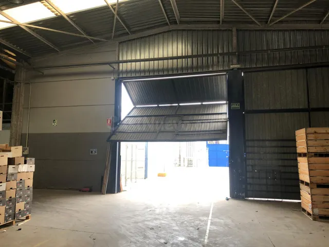 Nave industrial de poca antigüedad en venta. - foto 4