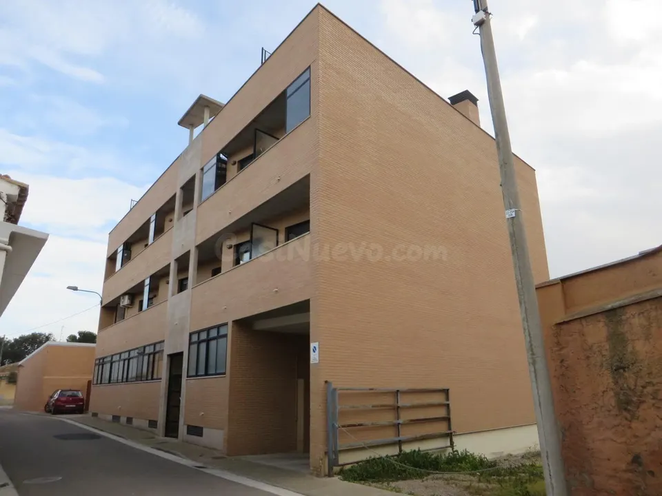 Venta de Piso + Trastero + 2 PK sin posesión (no visitable) en Zaragoza
