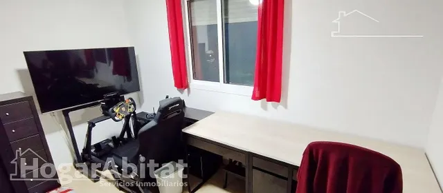 Amplio, moderno y reformado en residencial con terraza, piscina y garaje, todo amueblado — 28
