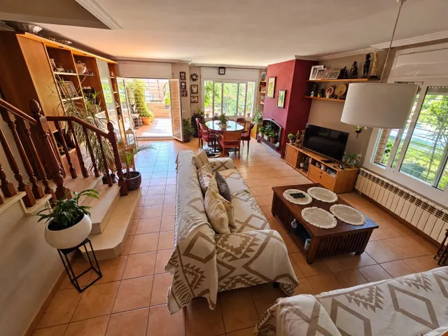 Casa con jardín y piscina en Premià de Dalt — 12