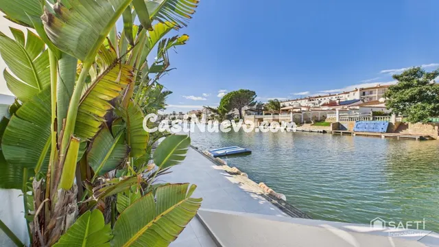 Casa con amarre privado en Empuriabrava - foto 2
