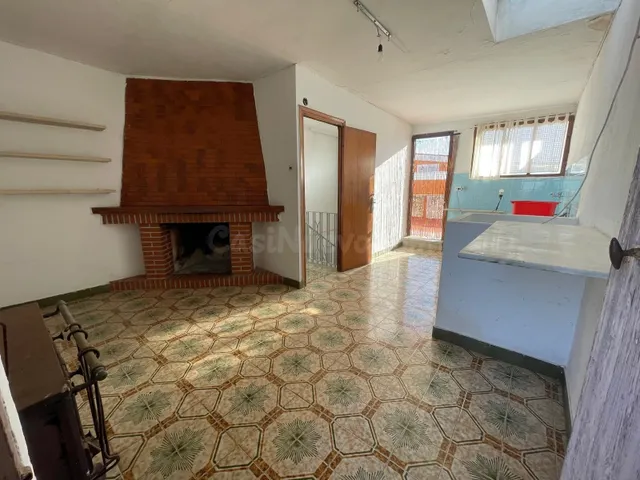 Casa de pueblo de 3 plantas en Benicarló con garaje, chimene