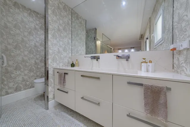 EXCLUSIVA VIVIENDA DE 250M2 EN DOS PLANTAS, CENTRICA Y A 200M DE LA PLAYA DEL CURA — 30