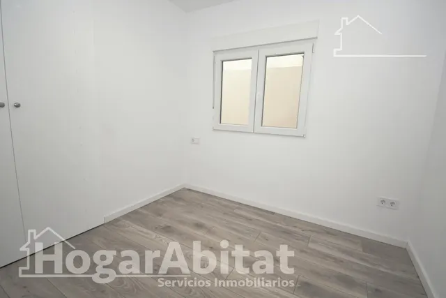 Reformado y muy bonito con balcón junto av. del maestro rodrigo — 18
