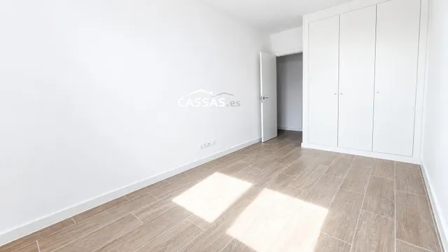 ALOVERA - Obra nueva. Ático con terraza de 10 m2, 3 habitaciones, 3 baños, 2 plazas de garaje, Trastero y piscina. — 49