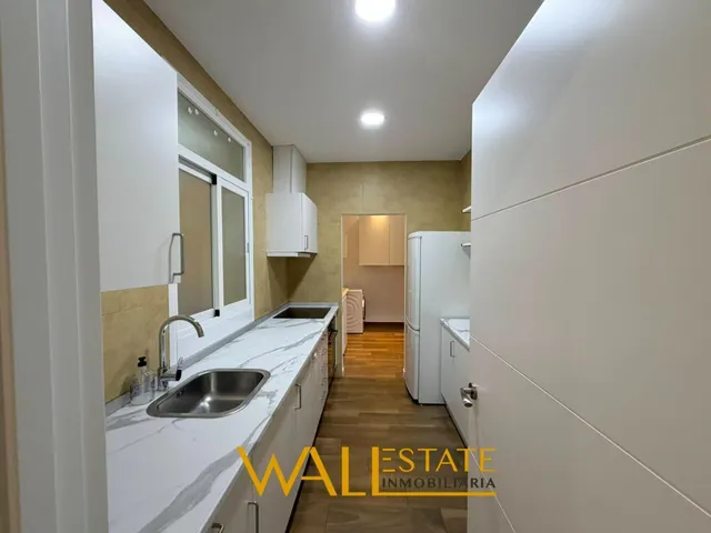 Espectacular piso de 3 dormitorios con balcón en pleno centro — 19