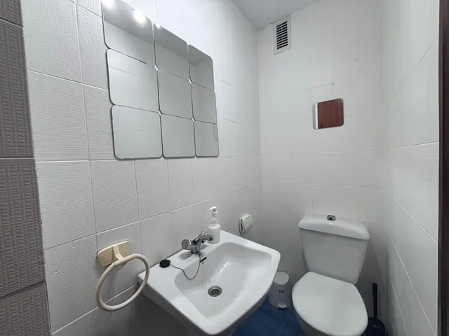Piso para estudiantes muy luminoso de 3 dormitorios en la Alameda, Cartagena. — 10