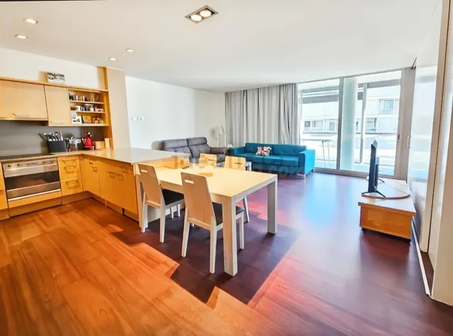 ¡Descubre el lujo en este espectacular apartamento en primer - foto 5