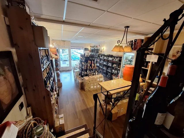 ESTUPENDO LOCAL COMERCIAL MUY CÉNTRICO - foto 4