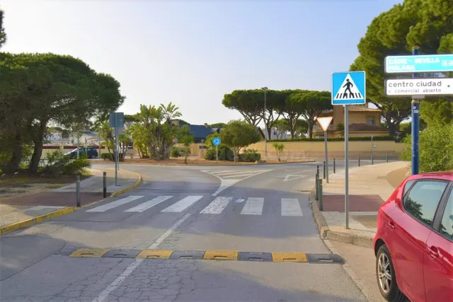 LOCALES EN ALQUILER EN LA BARROSA (141 M2 ESQUINA - 239 M2) — 5