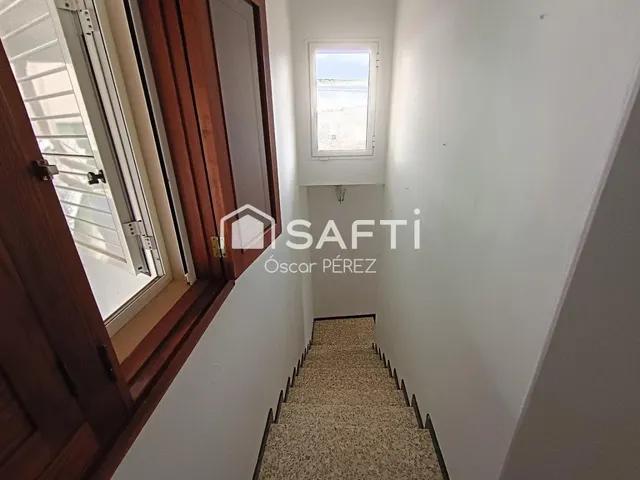 Casa terrera de 4 niveles con gran potencial — 39