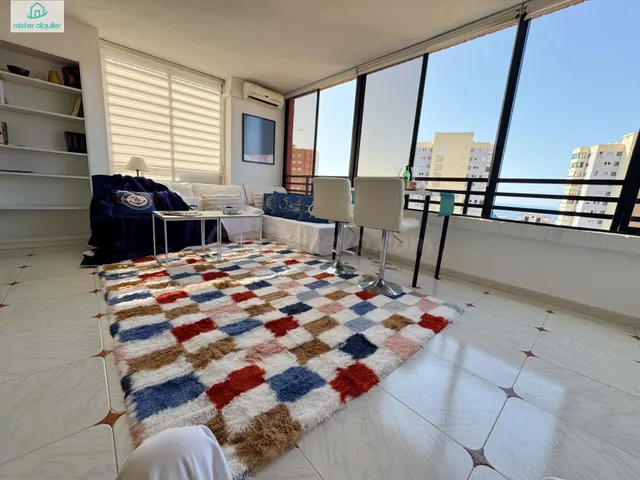 EXCLUSIVO APARTAMENTO EN PLANTA 22 CON VISTAS PANORÁMICAS AL