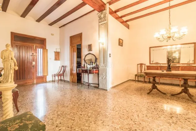 CASA CON PATIO - foto 2