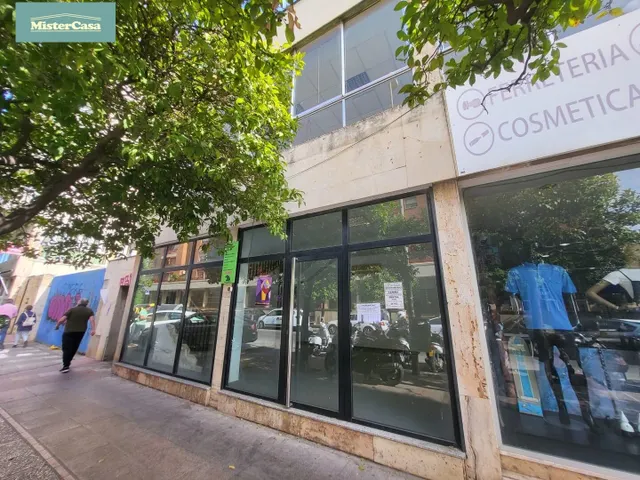 LOCAL COMERCIAL EN VENTA  CENTRICO  . JEREZ DE LA FRONTERA — 2