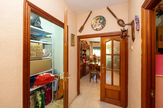 Amplio y luminoso piso de tres dormitorios con muy buenas vistas en avd don bosco — 17