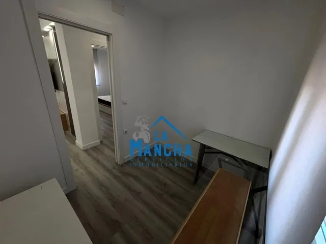 *720€ al mes* inmobiliaria la mancha alquila piso en zona centro de salud canal maria cristina de Albacete — 29