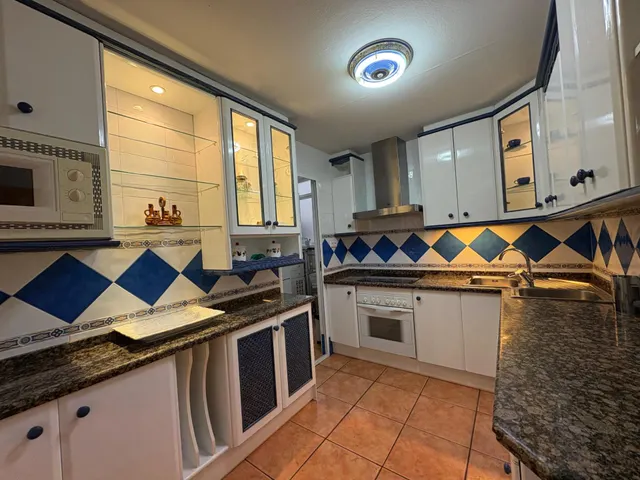 Piso 3 habitaciones 106m² en alquiler - Camino de ronda — 15