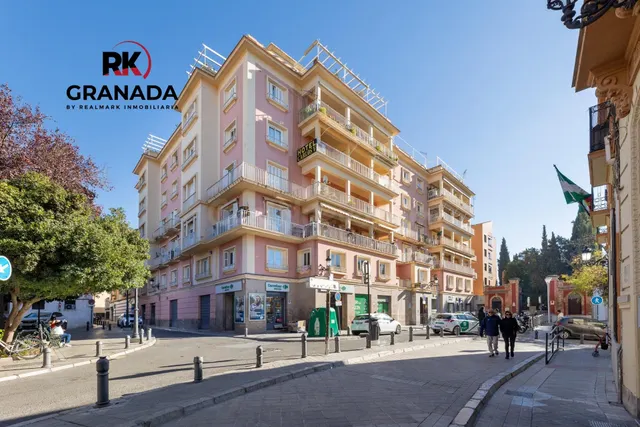 Gran vivienda en Plaza Los Campos - 7 habitaciones