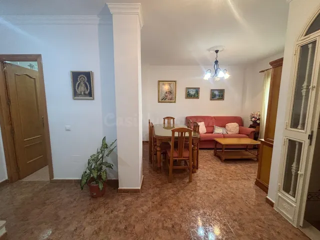CASA INDEPENDIENTE EN PERFECTO ESTADO CON TERRAZA - foto 4