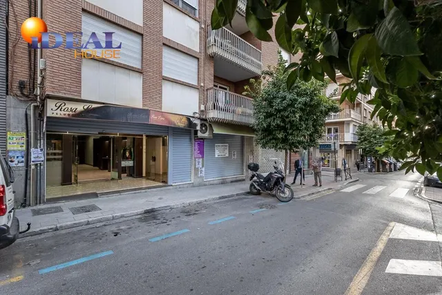 Local comercial en Pajaritos. — 2