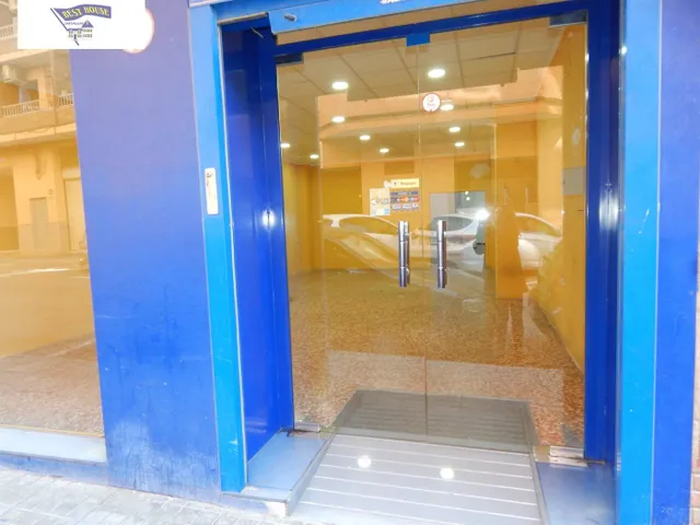GRAN LOCAL COMERCIAL EN ZONA SAN JOSÉ DE ONTINYENT