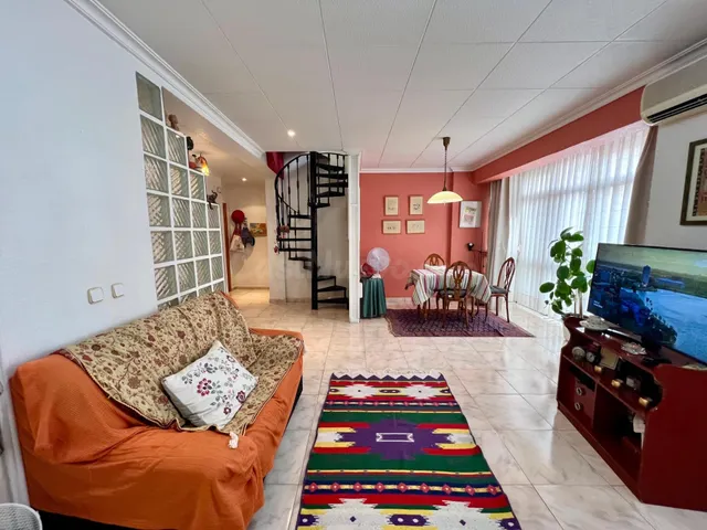 ¡OPORTUNIDAD! DÚPLEX EN VENTA EN LA FAMA — 3