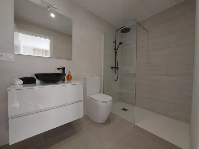 VILLAS PAREADAS DE OBRA NUEVA EN ROLDAN — 22