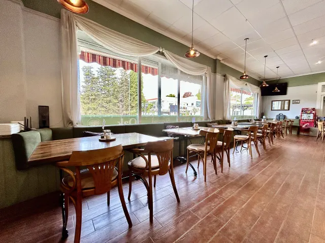 Local comercial 109m² en venta - Villamartin — 44
