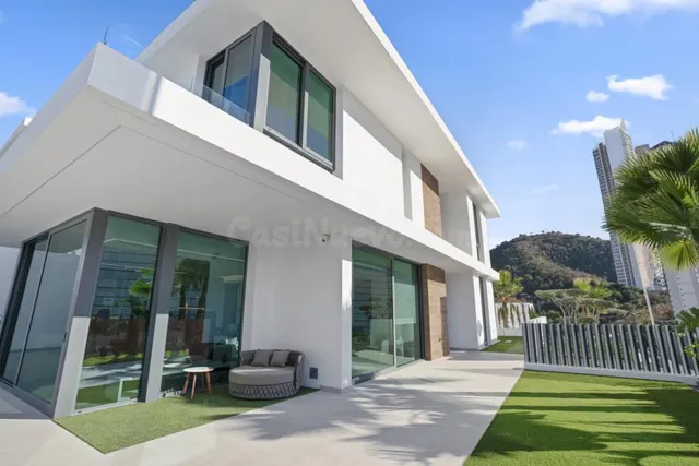 Exclusivas villas de diseño con vistas al skyline de Benidor - foto 2