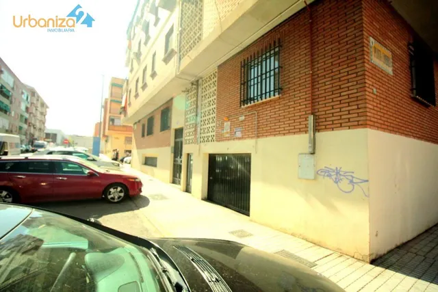 GARAJE EN MARIA AUXILIADORA BADAJOZ — 4