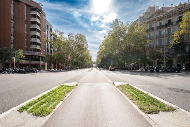 Piso para reformar con balcón en l' antiga esquerra de l' eixample — 16