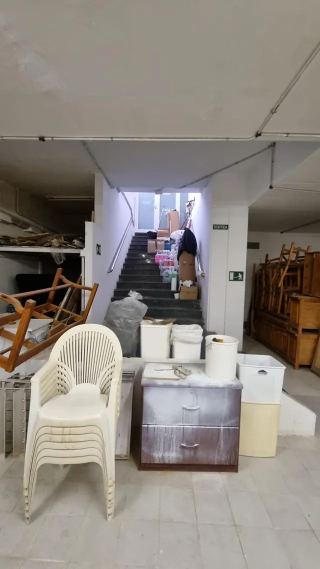LOCAL COMERCIAL EN VENDA AL CENTRE — 10