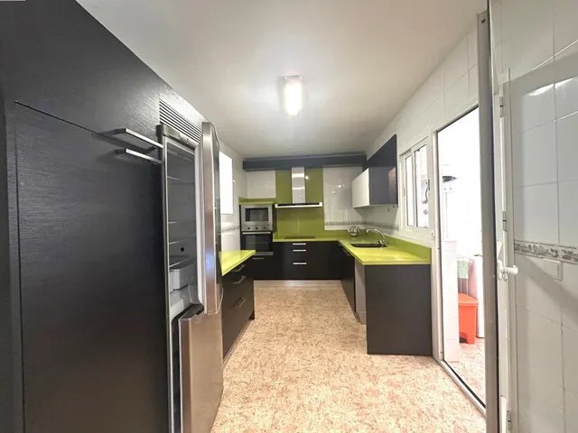 Amplio y Luminoso Piso en El Ejido Norte - Excelente Oportunidad por €129,900 — 7