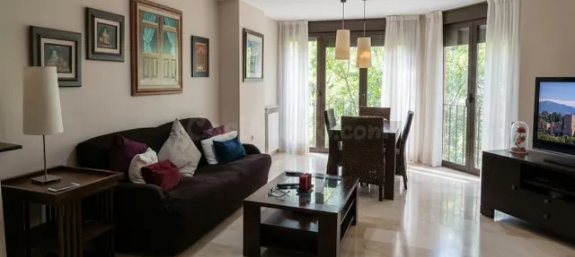 SE ALQUILA AMPLIO PISO EXTERIOR CON PISCINA Y GARAJE EN CAMI - foto 5