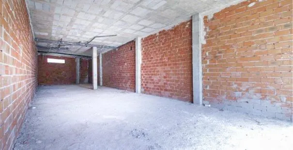 Amplio local comercial en venta en els Poblets - foto 3