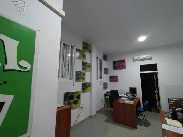 VENTA DE LOCAL COMERCIAL ZONA LAS PALOMAS — 4