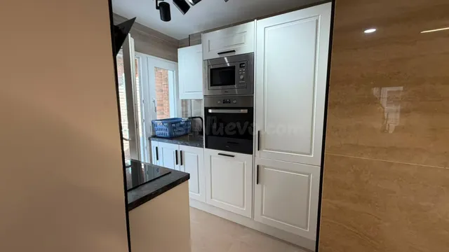 GRAN APARTAMENTO DE 99 M2 EN PRIMERA LÍNEA! 3 DORMITORIOS ·  - foto 5