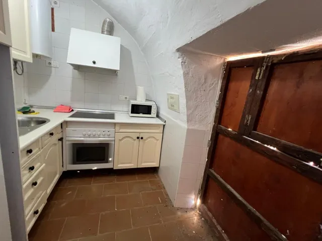 Casa cortijo con encanto, parcela de 3.000 m2 y vistas a la montaña cerca del mar — 8