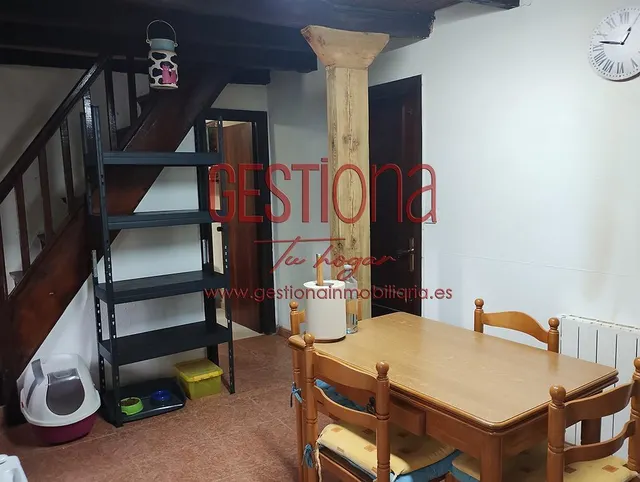 CASA DE PIEDRA CON AMPLIA PARCELA. ESCOBEDO DE VILLAFUFRE. — 47